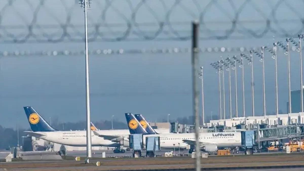 Lufthansa, uyarı grevi nedeniyle binden fazla uçuşu iptal etti
