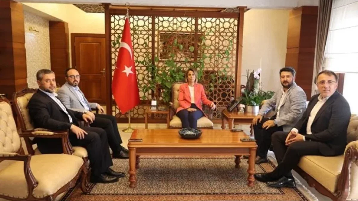 AK Parti Nevşehir'den Vali Becel'e veda
