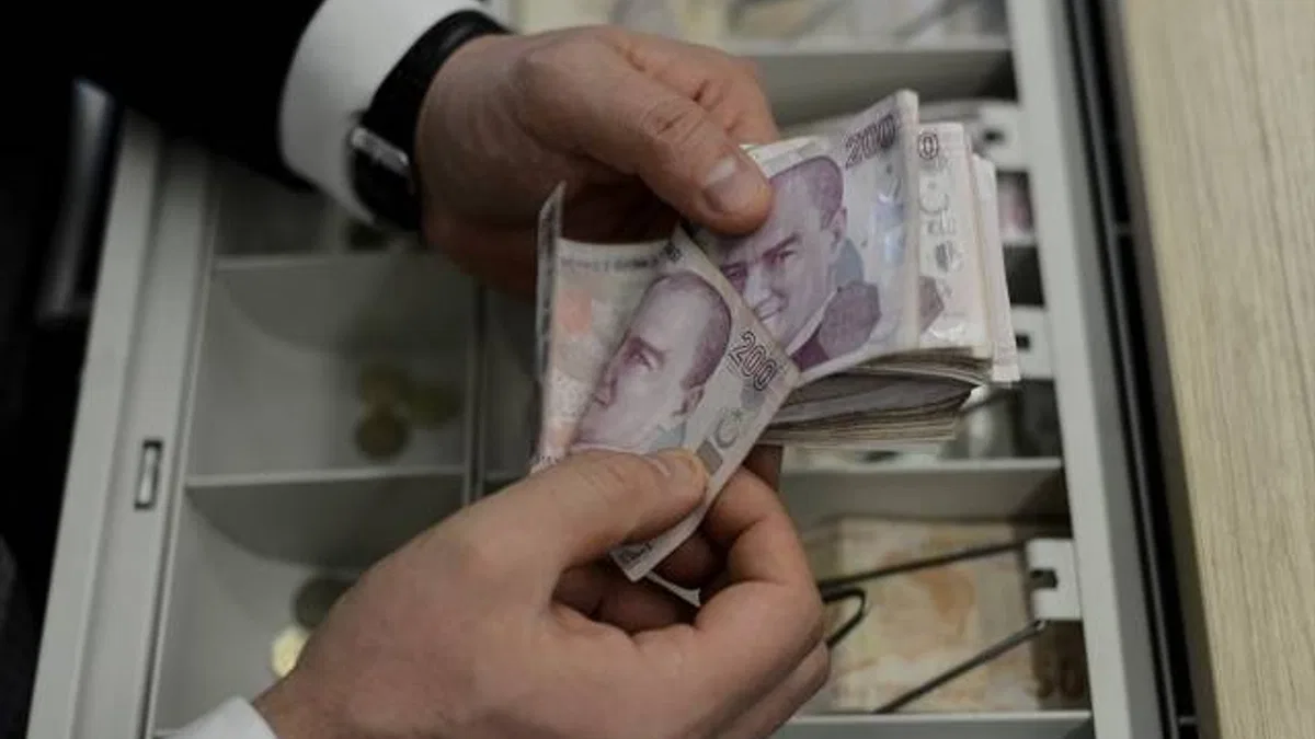 Tüzel kişilere dövizden TL mevduata geçişte sağlanacak destek için tarih kapsamı genişletildi