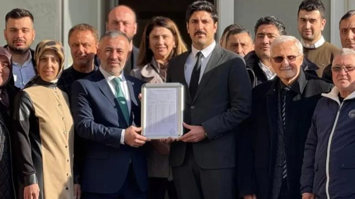 Bilecik'te AK Parti İl Başkanı mazbatasını aldı
