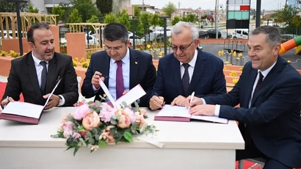 Gündüz Yaşam Merkezi'ne devir protokolü