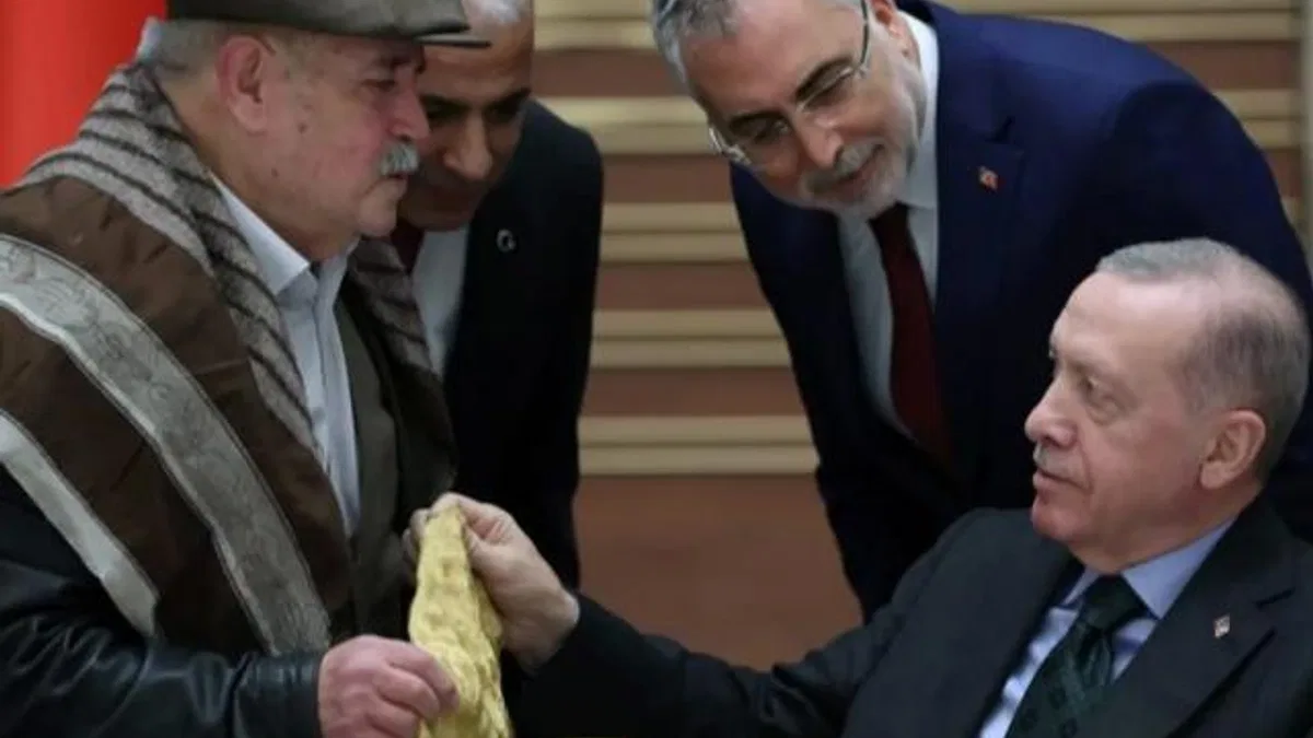 Cumhurbaşkanı Erdoğan 'emektarlarla' buluştu