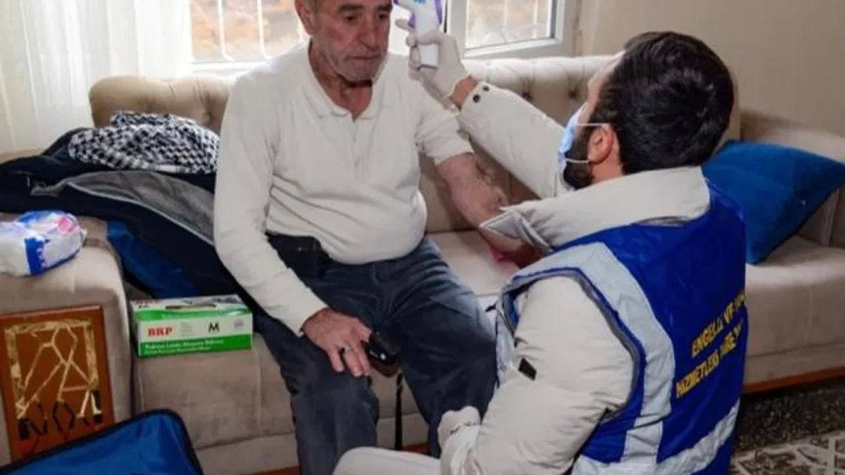 Diyarbakır'da yaşı ilerlemiş yurttaşlara evde bakım desteği
