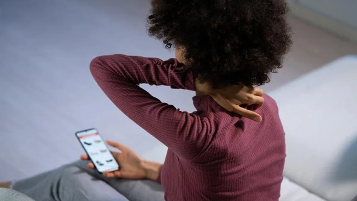Akıllı telefonlar boyun fıtığı sebebi