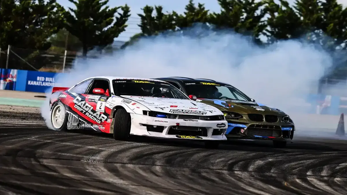 İstanbul Park'ta nefes kesen drift yarışları