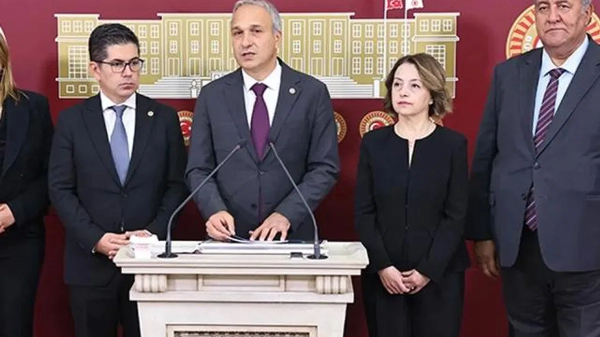 CHP'li vekillerden okullarda öğle yemeği teklifi TBMM'de