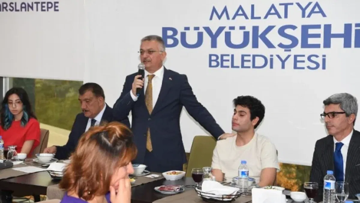 Malatya'da ilk 1000'e giren öğrencilerle buluşuldu