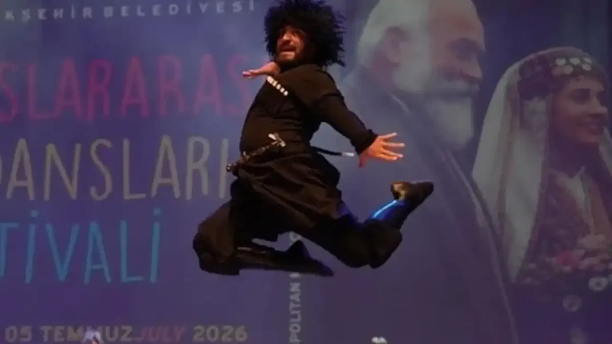 Dünyanın bütün renkleri Denizli’de buluştu