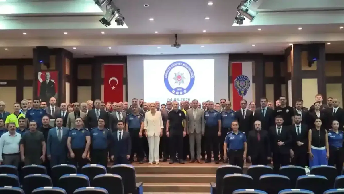 Antalya Emniyeti’nde 66 personele ödül, emekliye ayrılan 33 personele plaket