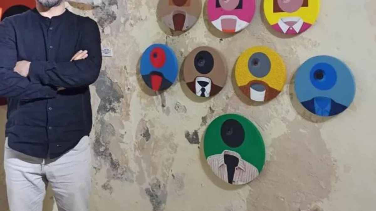 Metin Özgör'ün “Ne Yerde Ne Gökte” Sergisi Mardin'de açıldı