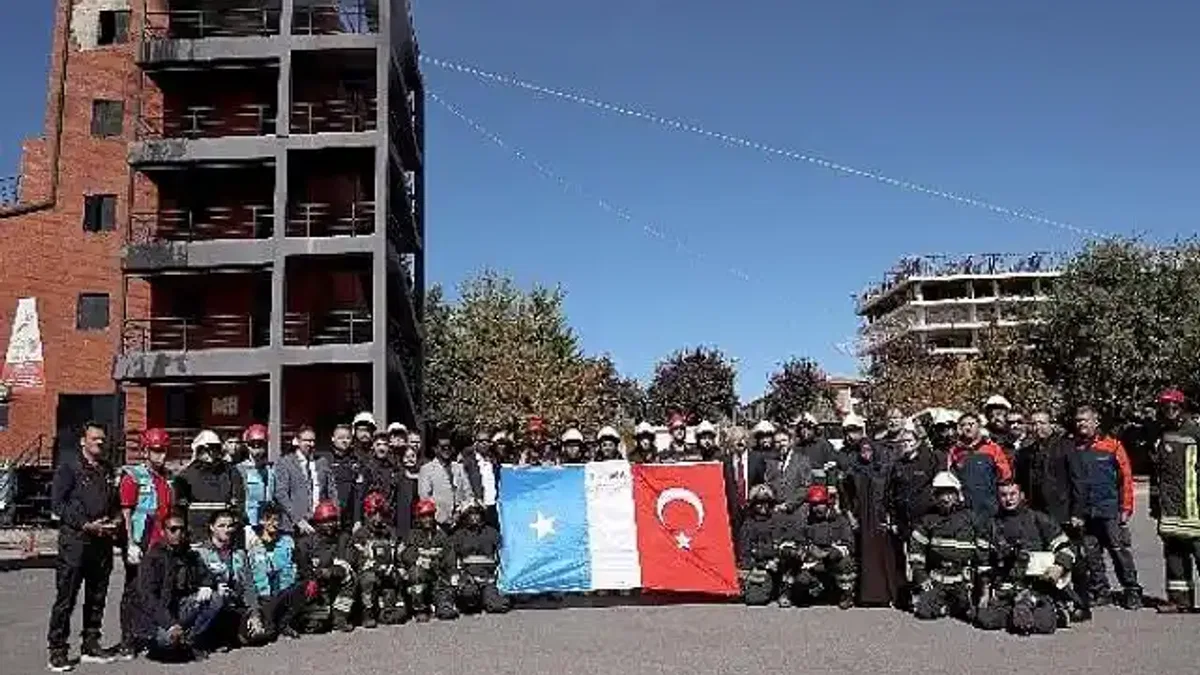 Konya Büyükşehir TİKA İş Birliğiyle Somali ve Türkiye'nin 15 Şehrinden İtfaiyecilere Eğitim Verdi