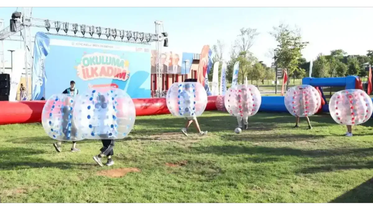 Büyükşehir'den Kocaeli'de çocuklara renkli okul provası