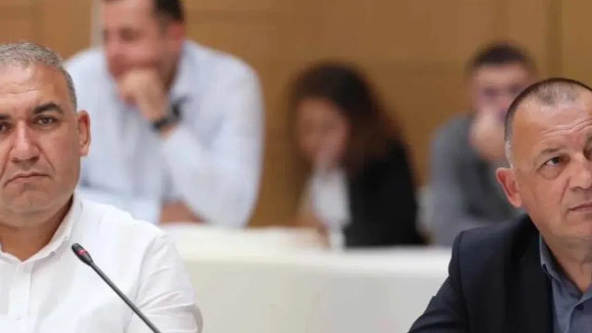 Şile Belediyesi'nin tutuklu CHP'li meclis üyeleri istifa etti!