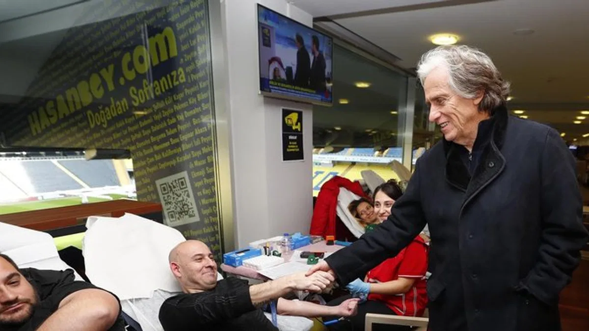 Fenerbahçe Teknik Direktörü Jorge Jesus'tan kan bağışı kampanyasına destek