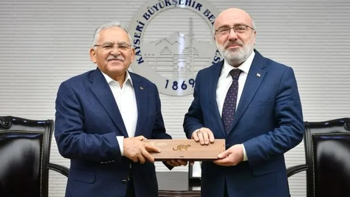 Memduh Büyükkılıç'tan KAYÜ'ye gastronomi teşekkürü