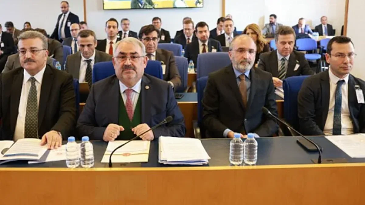 Sözleşmeli personele 'kadro' komisyonda görüşülüyor