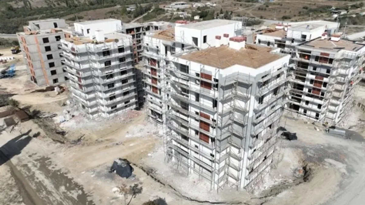 Dilovası Tavşancıl'da TOKİ konutları hızla yükseliyor