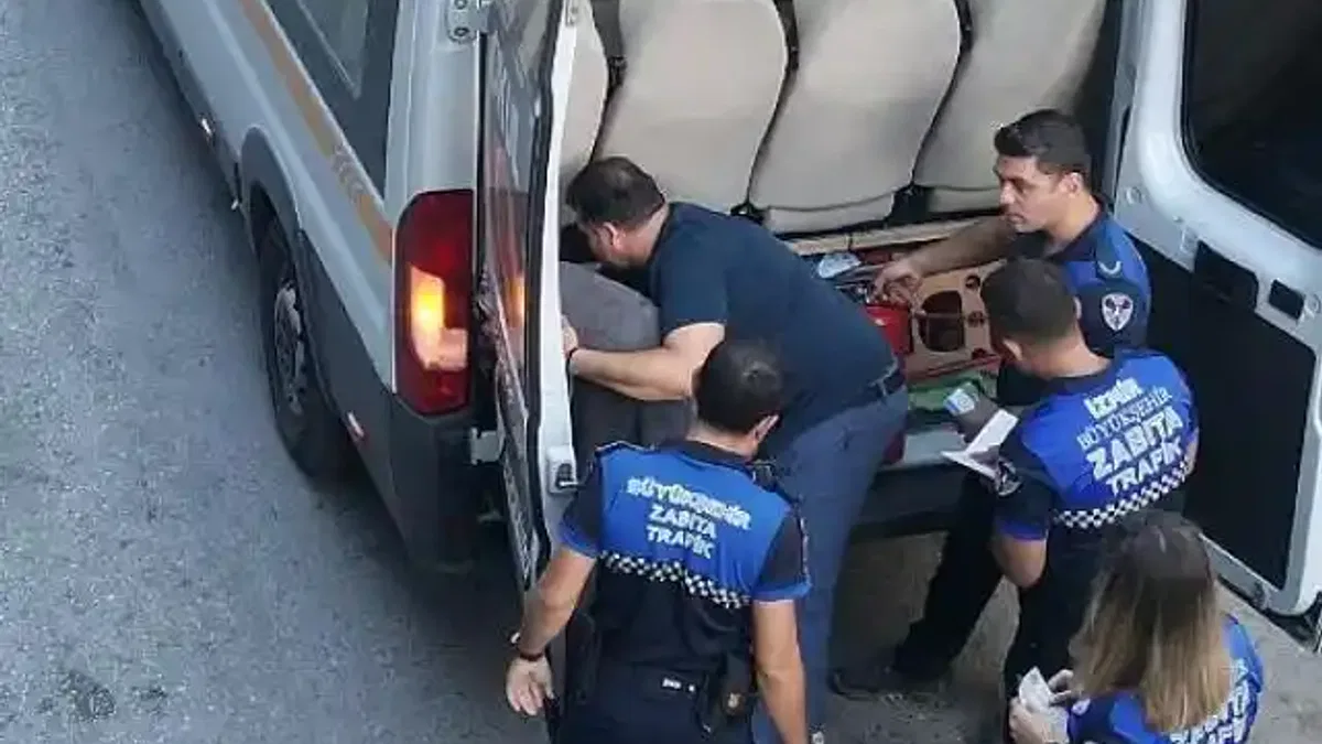 İzmir Büyükşehir Belediyesi'nden servis araçlarına sıkı denetim