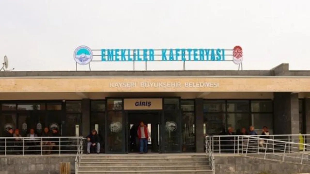 Kayseri'nin ikinci Emekliler Kafeteryası hizmete girdi