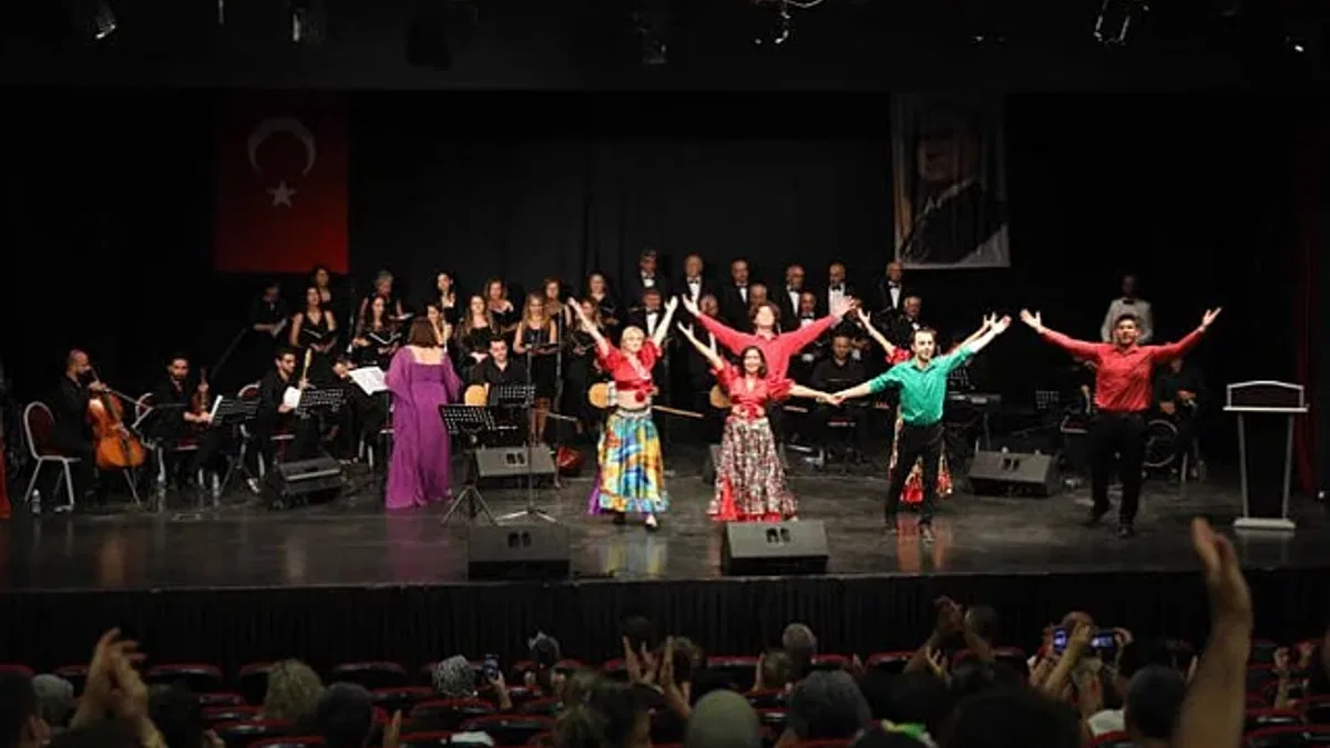 Büyükşehir "Yaza Merhaba" konseri düzenledi
