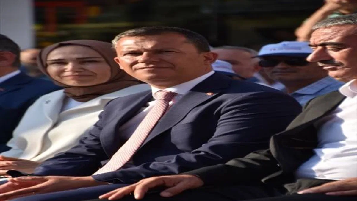 AK Parti Genel Sekreteri Fatih Şahin, Şereflikoçhisar'da festivale katıldı