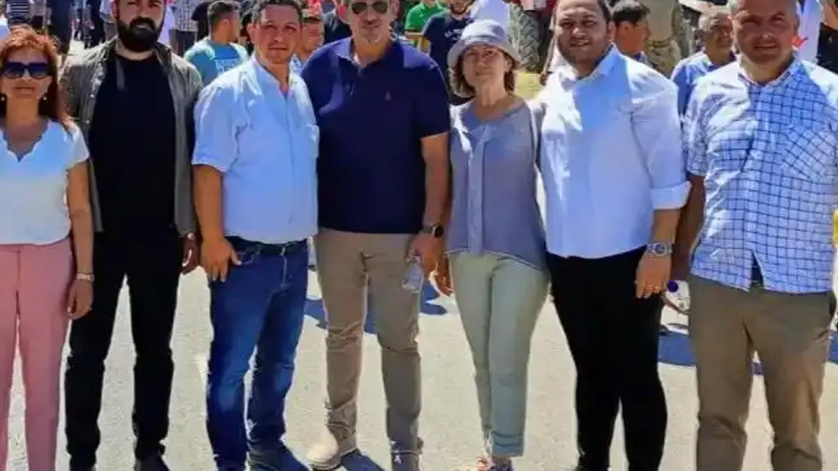 Balıkesir Bandırma'da CHP'liler domates üreticilerini dinledi