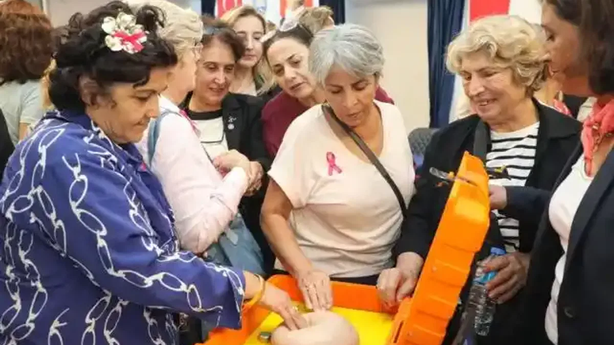 Mudanya'da 'Pembe Ekim' farkındalığı... Ücretsiz ve randevusuz taramalar başlayacak