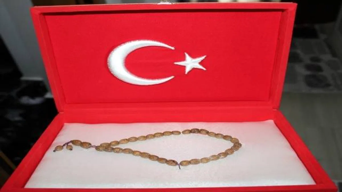 Şehit Jandarma Uzman Çavuş Kahveci'nin tespihi annesine teslim edildi