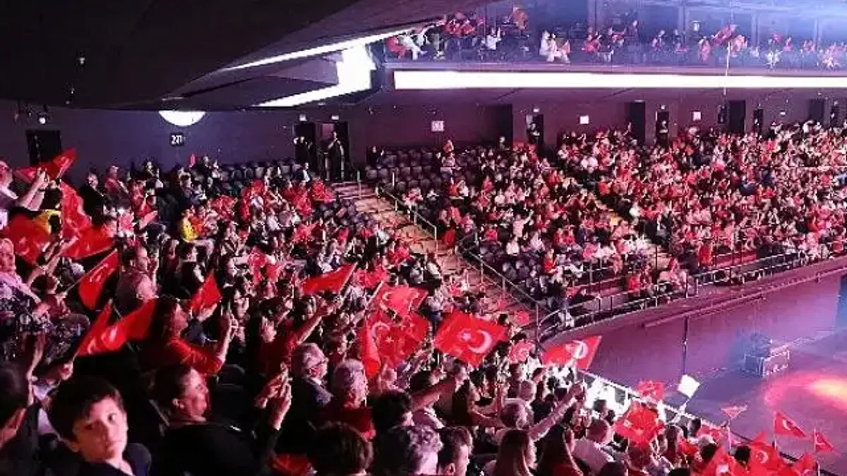 Bilfen okullarından cumhuriyet'in 100. yılına yakışır kutlama