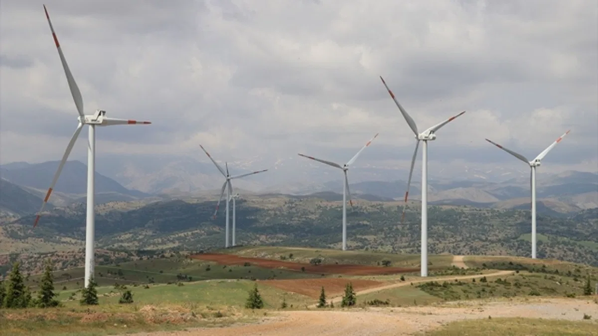 Mayısta elektriğin yüzde 63,4'ü yerli ve yenilenebilir kaynaklardan üretildi