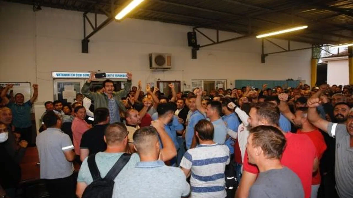 Eskişehirli belediye işçileri toplu iş sözleşme sürecini protesto etti