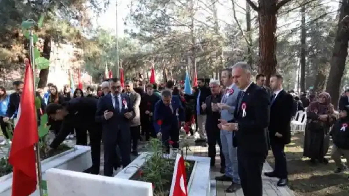İnegöl'de şehitler törenlerle anıldı