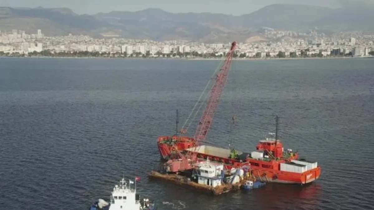 İzmir Körfezi'nde tarihi yatırım