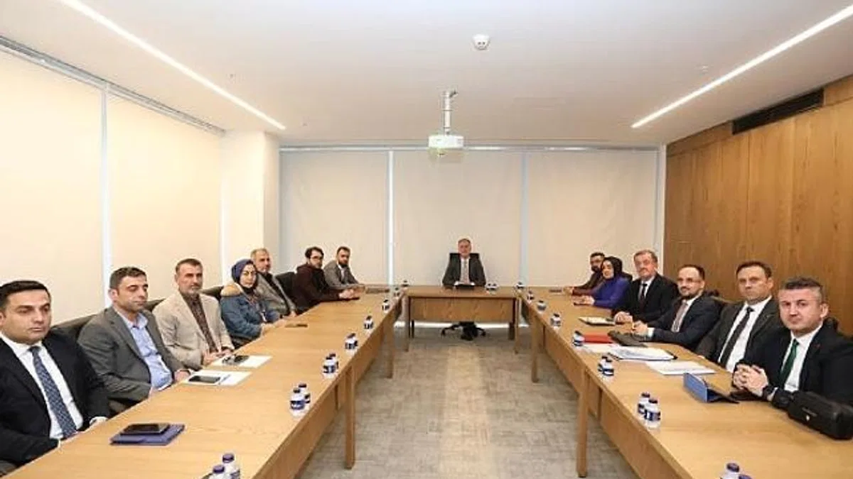 "İnegöl'ü Seven Herkesten Destek Bekliyorum"