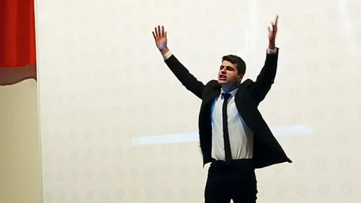 Bursa Yenişehir'de 'Milli Marşı' güzel okumak için yarıştılar