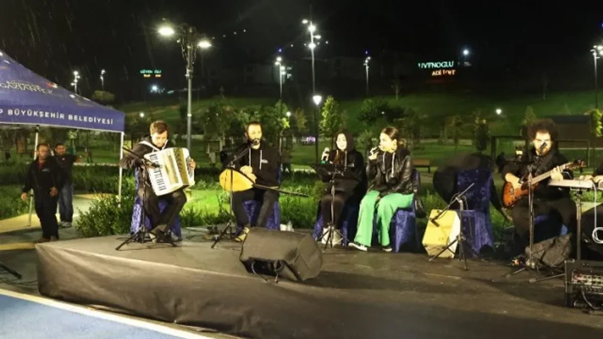 Galle Park'ta sonbahar şarkıları söylendi