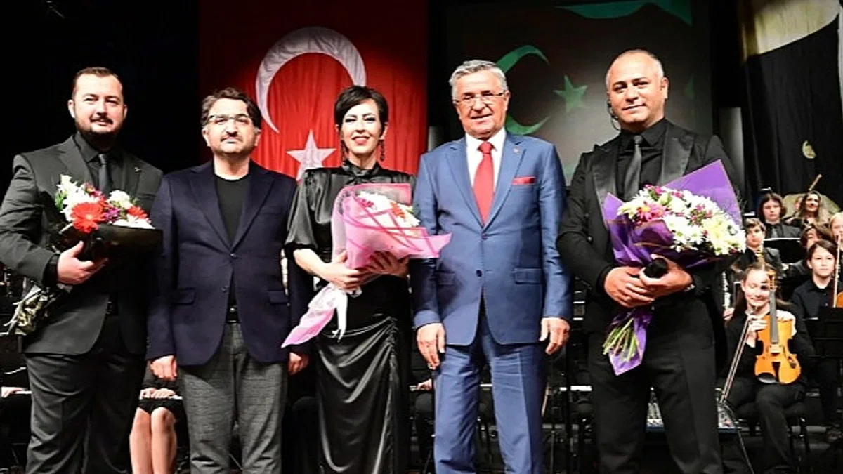Kemer'in orkestrasından anlamlı konser