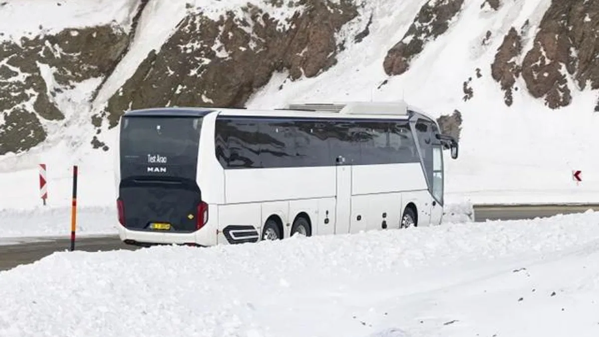 Erzurum ve İsveç'te 'elektrikli otobüs' kar ve buza meydan okudu