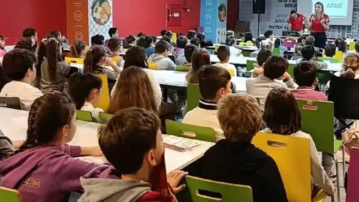 Afet İşleri Müdürlüğü'nden Afet Farkındalık Eğitimi