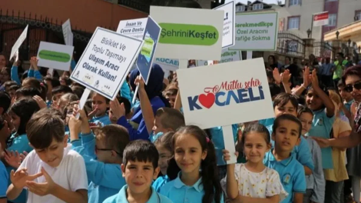 Kocaeli'nde güvenli okul yolları seferberliği