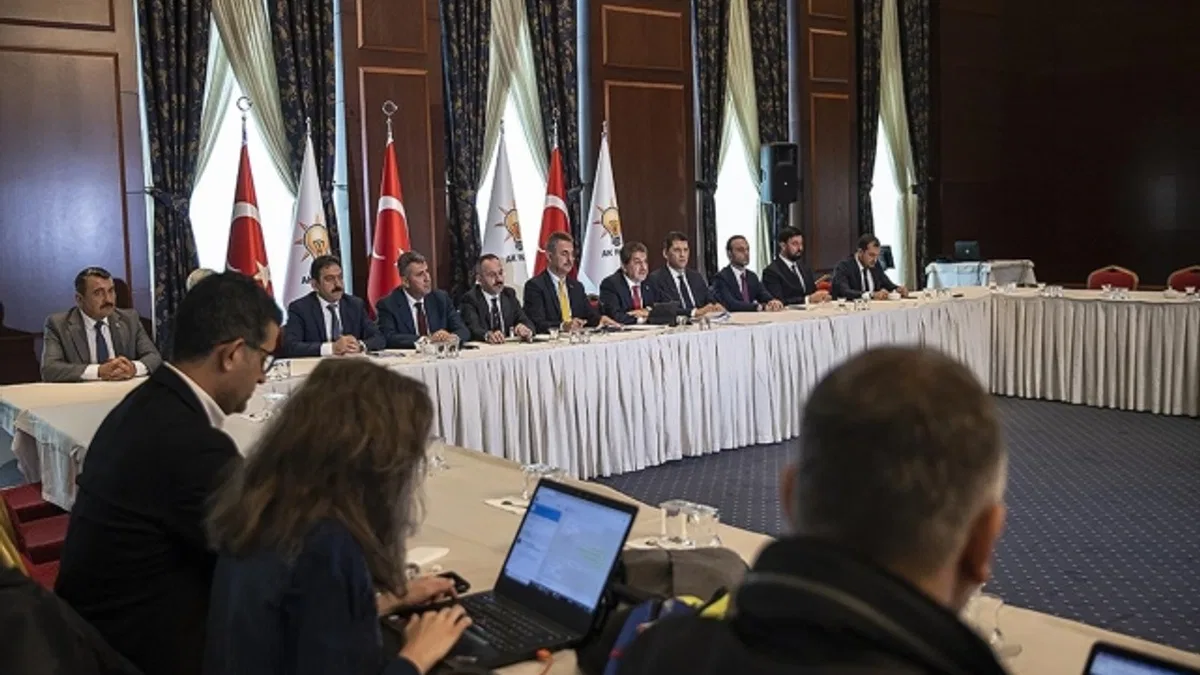 CHP'li 11 büyükşehir belediyesinin AK Parti grup başkanvekillerinden ortak açıklama
