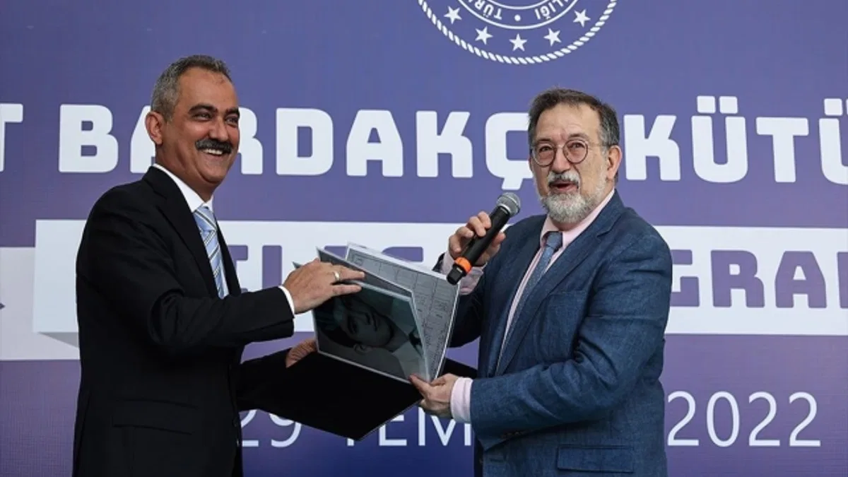 Milli Eğitim Bakanı Özer: 2 ay gibi kısa sürede günlük 272 kütüphane kurduk