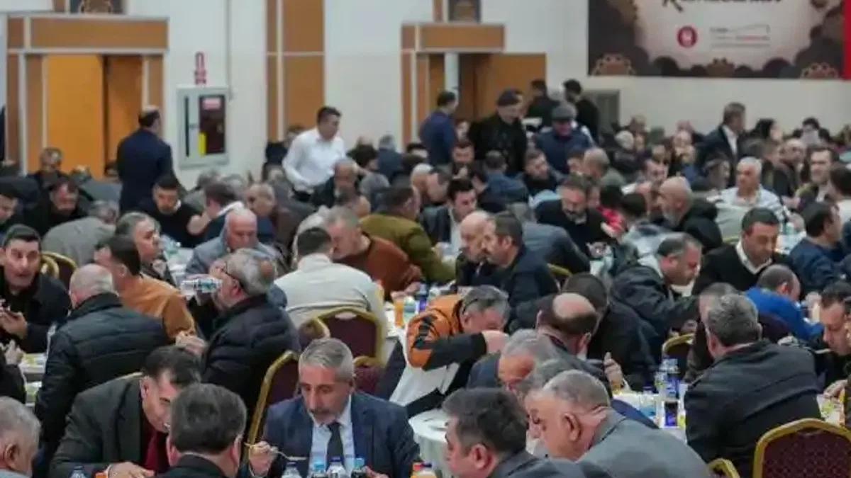 Taksi ve dolmuş esnafını buluşturan iftar!
