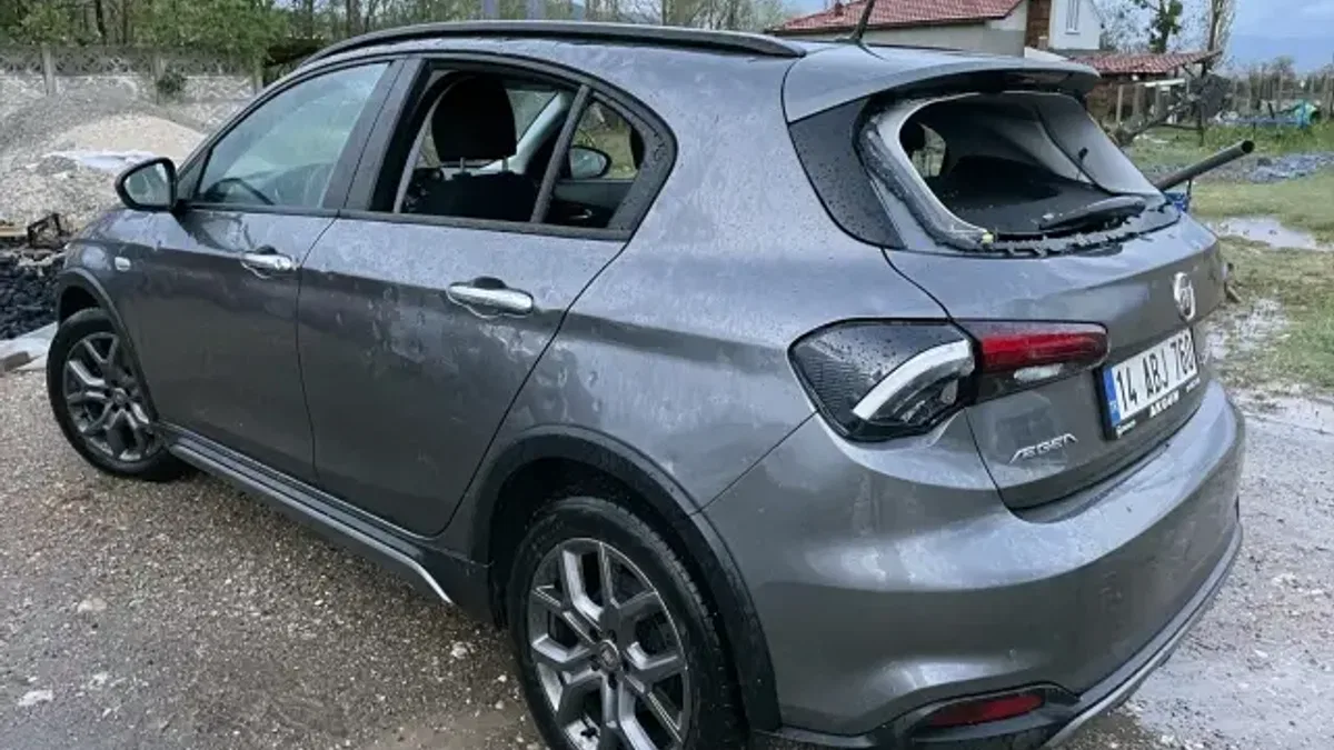 Bolu'da sağanak ve dolu taşkınlara ve hasara neden oldu