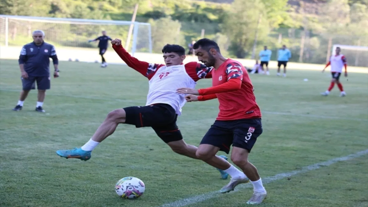 Sivasspor'da yeni sezon hazırlıkları devam ediyor