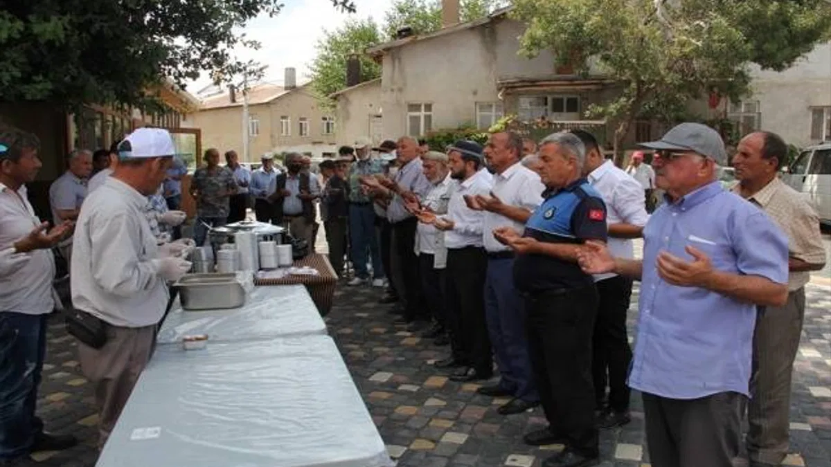 Yalıhüyük Belediyesinin aşure etkinliği