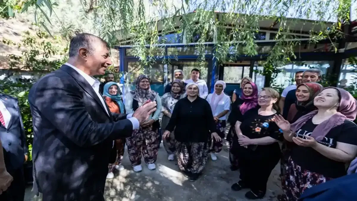 İzmir Büyükşehir’den Bayındır ilçesine saha ziyareti