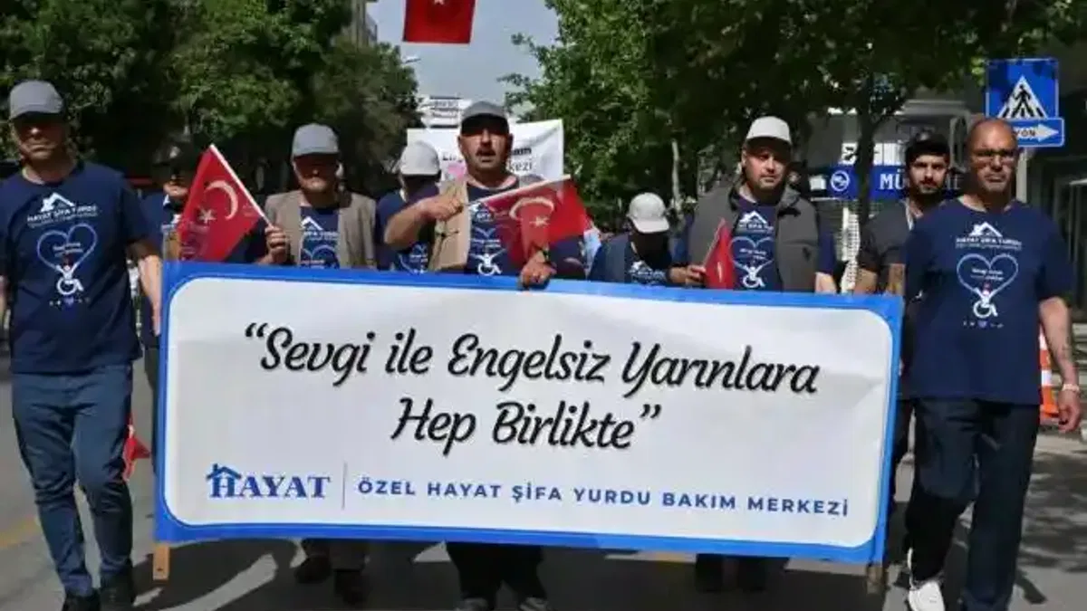 Manisa'da 'engelsiz' yürüyüş