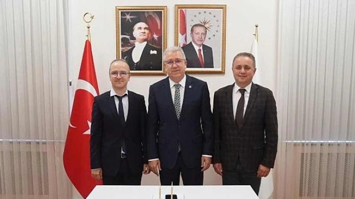 Bu proje ile Parkinson hastalarının yürümelerini destekleyecek mobil uygulama geliştirilecek
