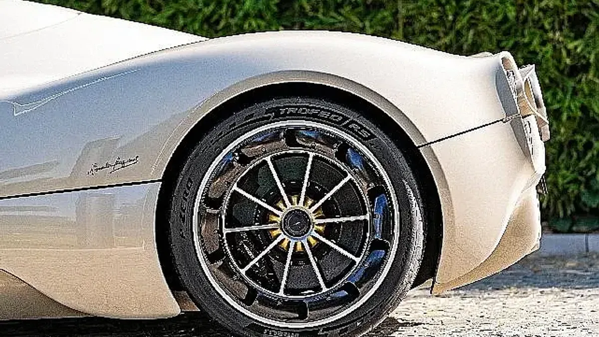 Süper otomobillerin orjinal ekipmanı olarak pistte performans, yolda güvenlik sunmak için tasarlandı